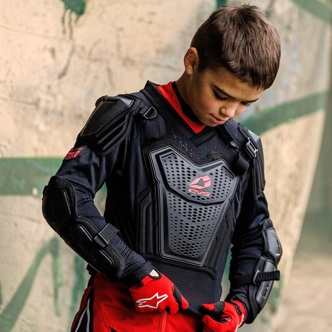 comp-suit-junior_3